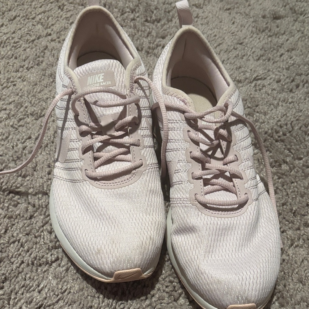 Nike Women's Soft Pink Athletic Shoes